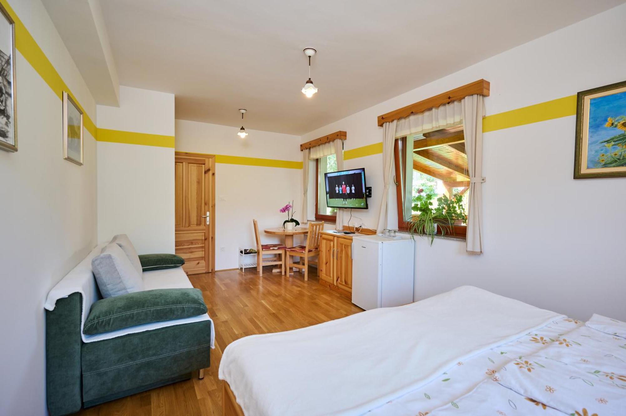 Apartments Organic Tourist Farm Gradisnik Prevalje Εξωτερικό φωτογραφία