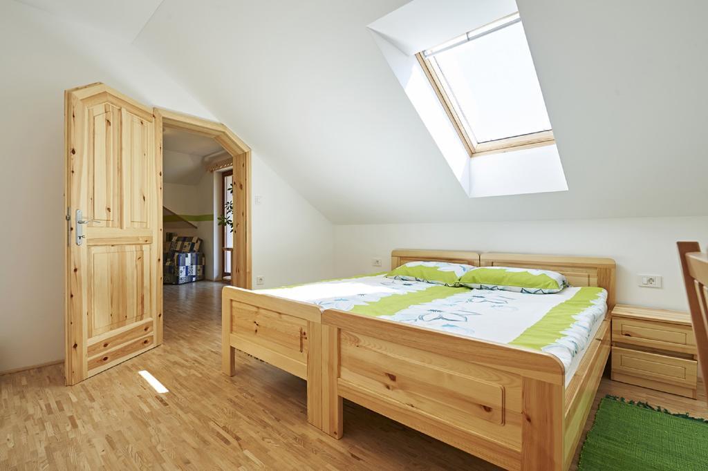 Apartments Organic Tourist Farm Gradisnik Prevalje Εξωτερικό φωτογραφία